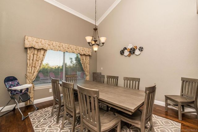 2340 Lomica Pl, Escondido, CA 92029