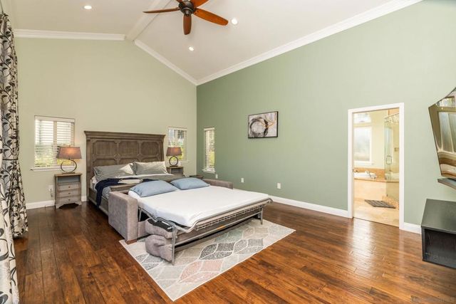 2340 Lomica Pl, Escondido, CA 92029