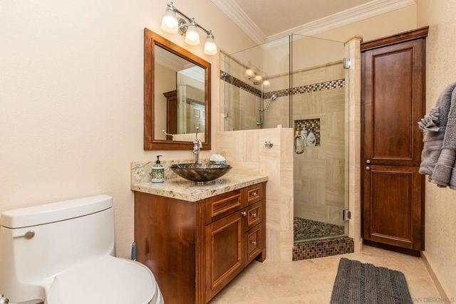 2340 Lomica Pl, Escondido, CA 92029