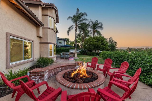 2340 Lomica Pl, Escondido, CA 92029