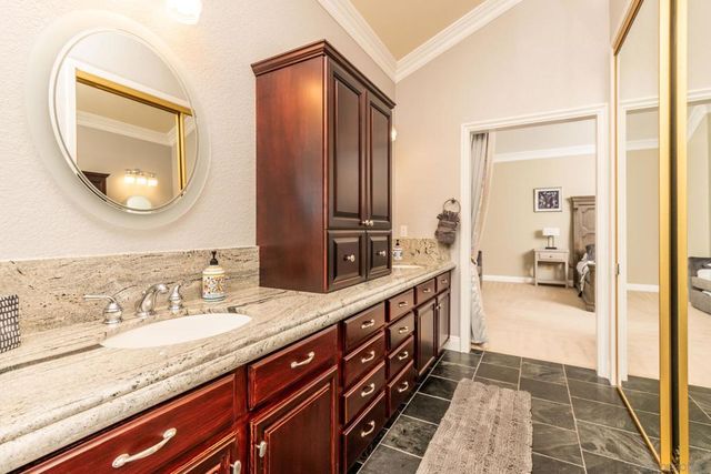 2340 Lomica Pl, Escondido, CA 92029