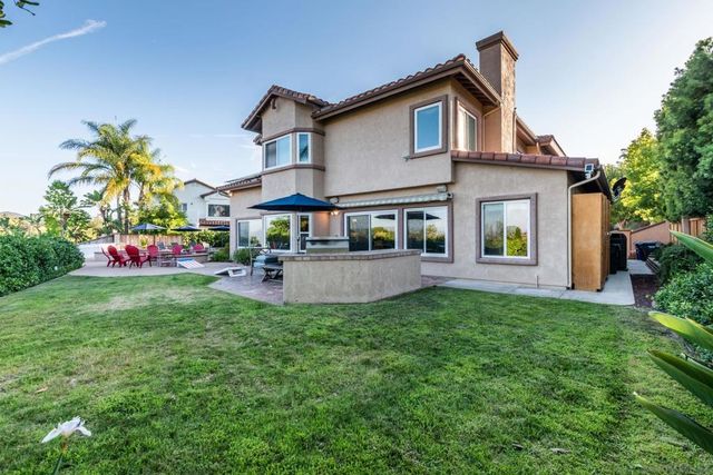 2340 Lomica Pl, Escondido, CA 92029
