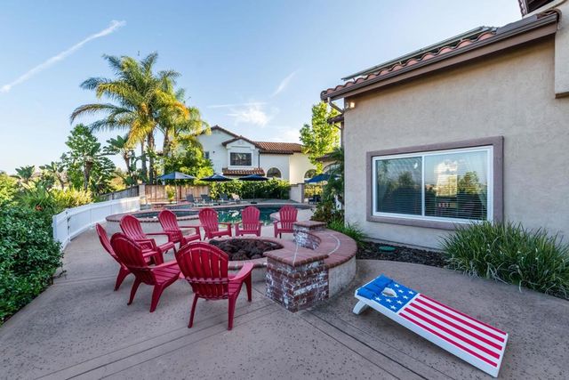 2340 Lomica Pl, Escondido, CA 92029