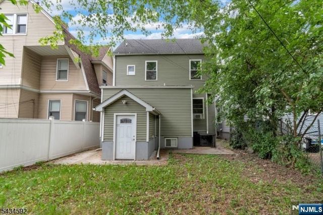 87 19th Street, East Orange, NJ 07017