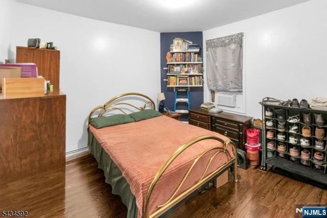 87 19th Street, East Orange, NJ 07017