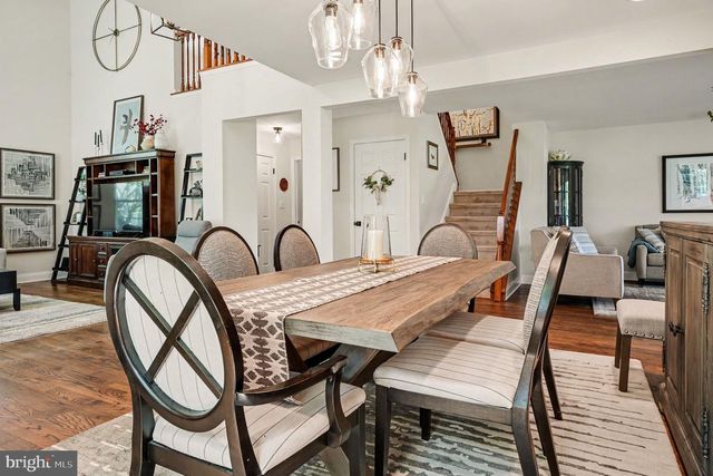 221 CANTERBURY CT, Blue Bell, PA 19422