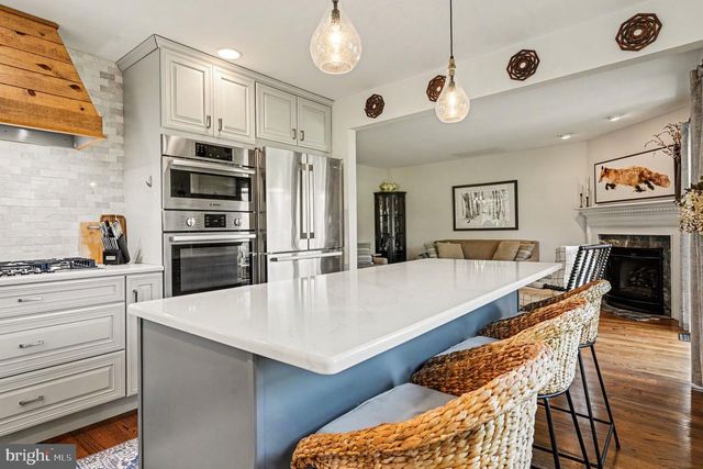 221 CANTERBURY CT, Blue Bell, PA 19422