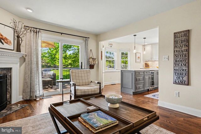 221 CANTERBURY CT, Blue Bell, PA 19422