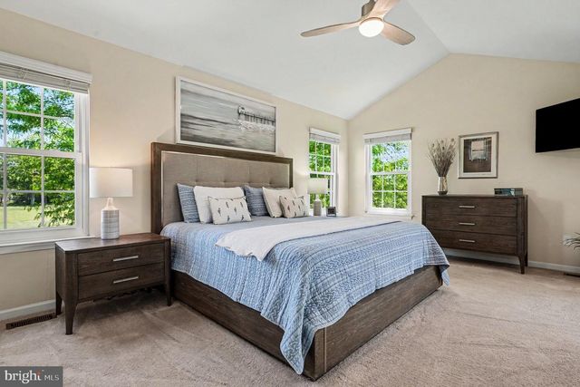 221 CANTERBURY CT, Blue Bell, PA 19422
