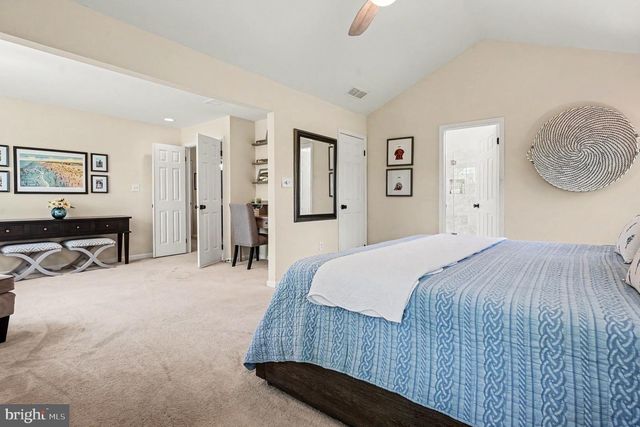 221 CANTERBURY CT, Blue Bell, PA 19422