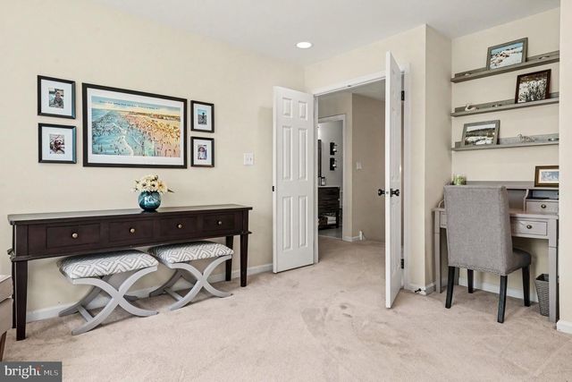 221 CANTERBURY CT, Blue Bell, PA 19422
