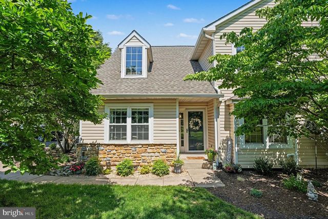 221 CANTERBURY CT, Blue Bell, PA 19422