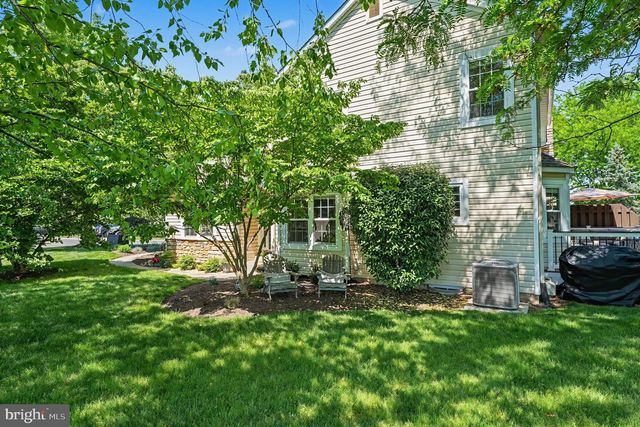 221 CANTERBURY CT, Blue Bell, PA 19422