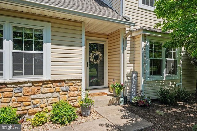221 CANTERBURY CT, Blue Bell, PA 19422