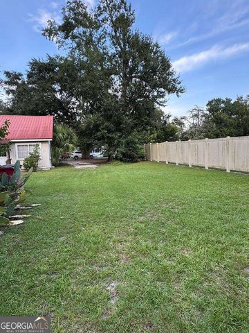 198 Holmesville Avenue, Baxley, GA 31513