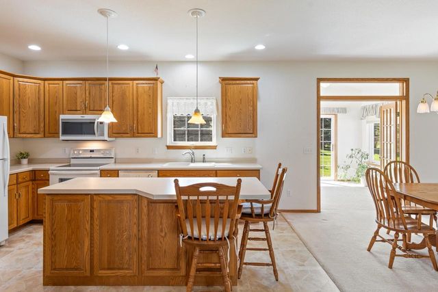 901 W BENT OAK LANE, Appleton, WI 54914