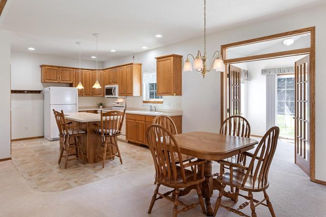 901 W BENT OAK LANE, Appleton, WI 54914