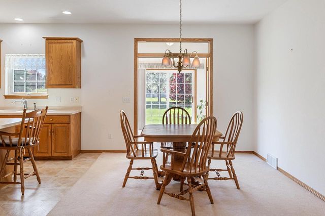 901 W BENT OAK LANE, Appleton, WI 54914