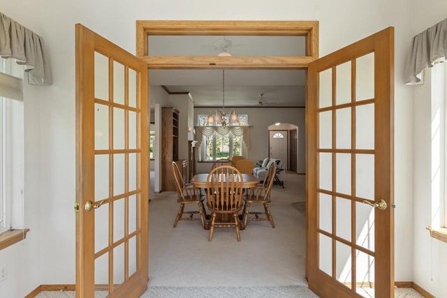 901 W BENT OAK LANE, Appleton, WI 54914