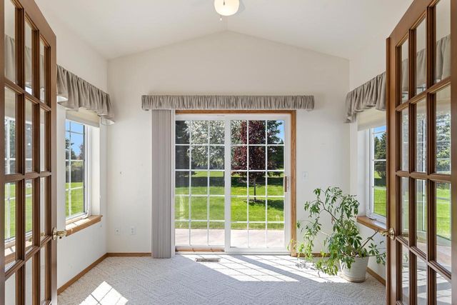 901 W BENT OAK LANE, Appleton, WI 54914