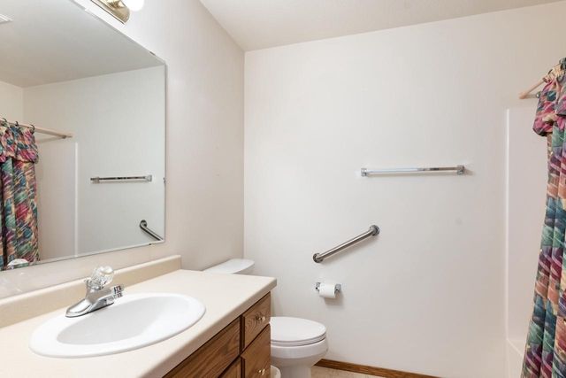 901 W BENT OAK LANE, Appleton, WI 54914