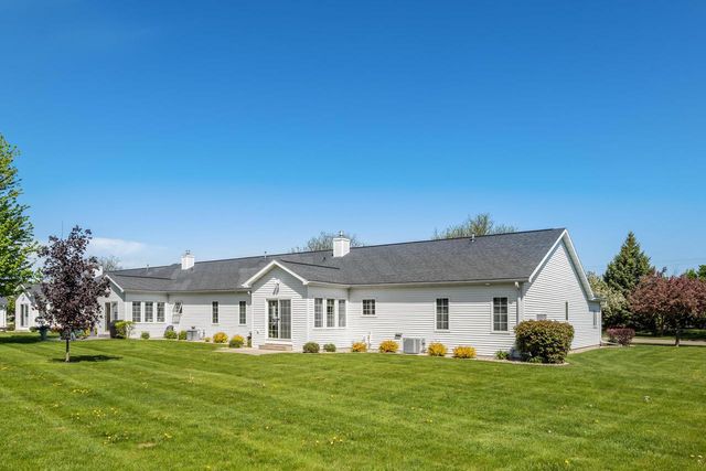 901 W BENT OAK LANE, Appleton, WI 54914