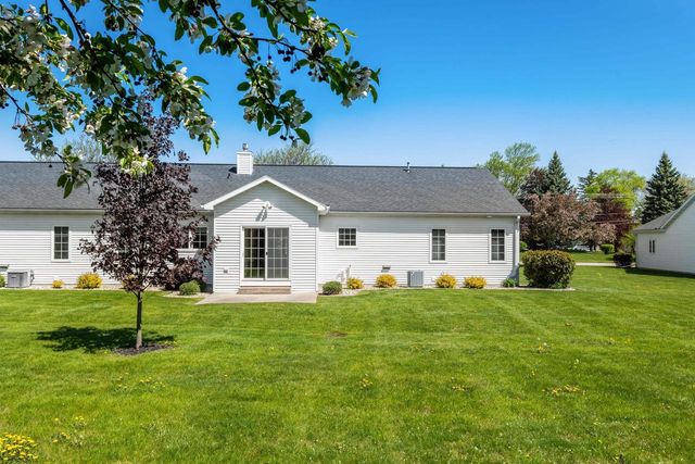 901 W BENT OAK LANE, Appleton, WI 54914