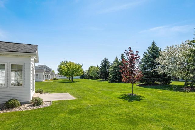901 W BENT OAK LANE, Appleton, WI 54914
