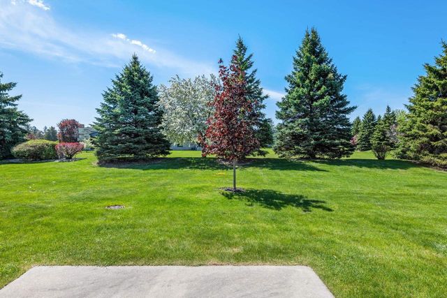 901 W BENT OAK LANE, Appleton, WI 54914
