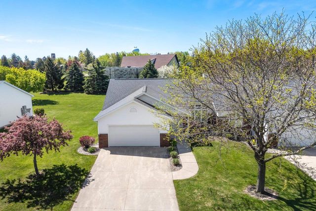 901 W BENT OAK LANE, Appleton, WI 54914