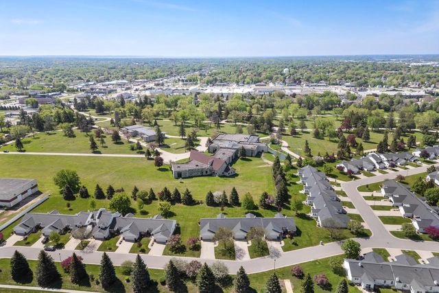 901 W BENT OAK LANE, Appleton, WI 54914