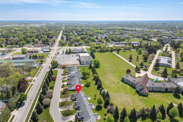 901 W BENT OAK LANE, Appleton, WI 54914