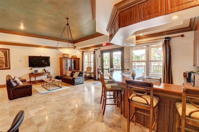 809 Villa Circle, Boynton Beach, FL 33435