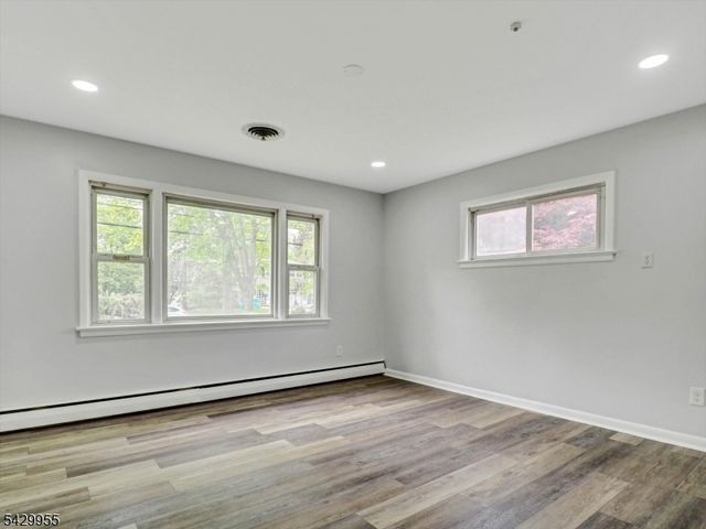 857 Grove St, Rahway City, NJ 07065