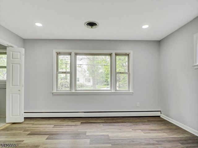 857 Grove St, Rahway City, NJ 07065