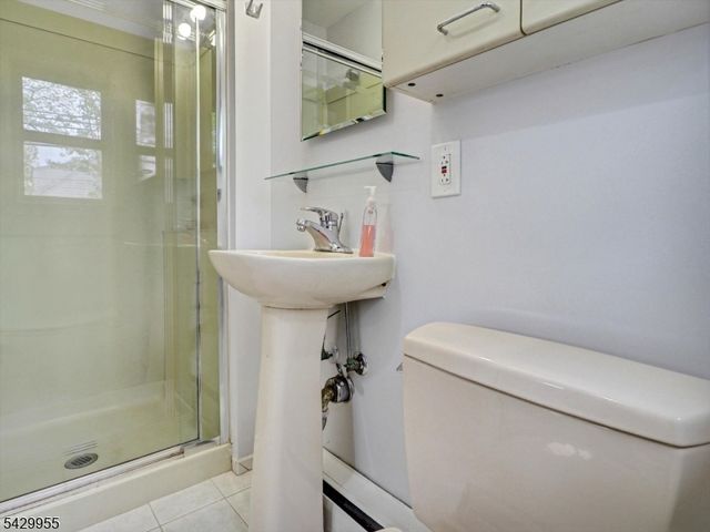 857 Grove St, Rahway City, NJ 07065