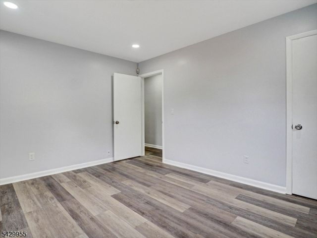 857 Grove St, Rahway City, NJ 07065