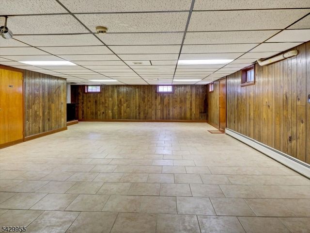 857 Grove St, Rahway City, NJ 07065