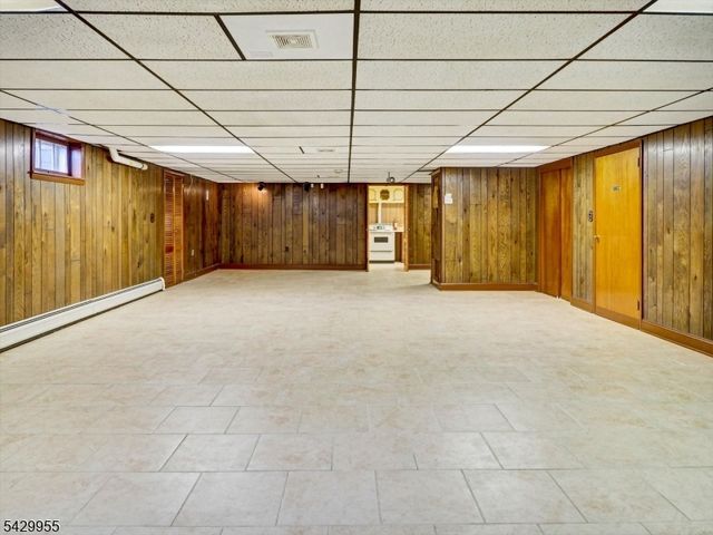 857 Grove St, Rahway City, NJ 07065