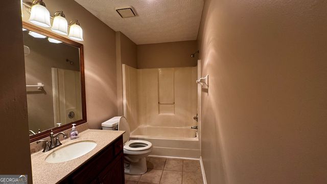 1997 McKinley Road, Zebulon, GA 30295