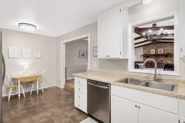 3708 Rolling View Drive, White Bear Lake, MN 55110