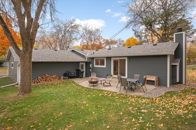 3708 Rolling View Drive, White Bear Lake, MN 55110