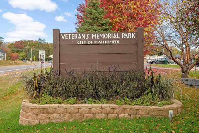 3708 Rolling View Drive, White Bear Lake, MN 55110