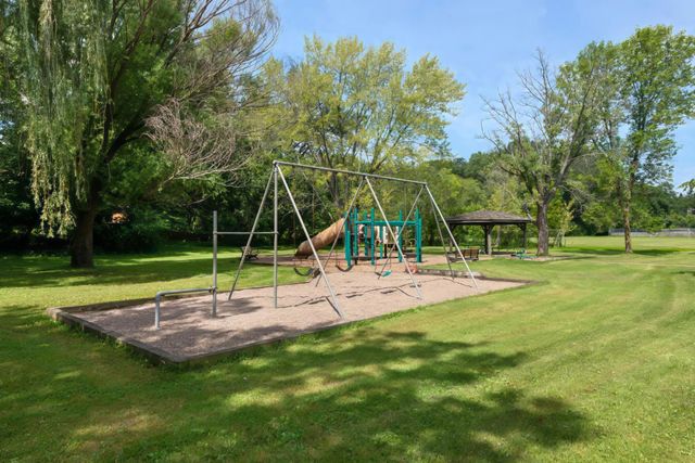 3708 Rolling View Drive, White Bear Lake, MN 55110