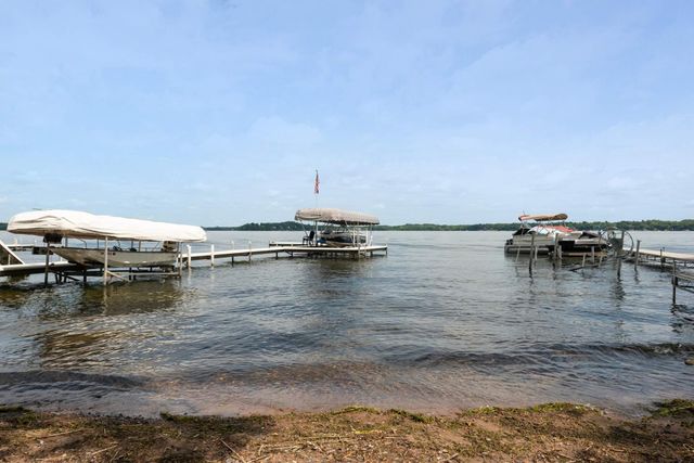 3708 Rolling View Drive, White Bear Lake, MN 55110