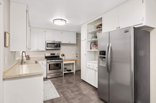 3708 Rolling View Drive, White Bear Lake, MN 55110