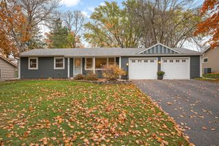 3708 Rolling View Drive, White Bear Lake, MN 55110