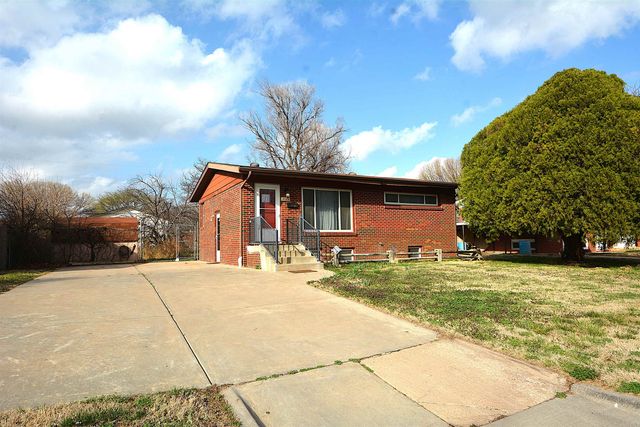 2128 W Haskell St, Wichita, KS 67213