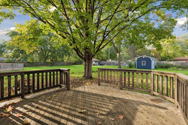 21 70th Way NE, Fridley, MN 55432