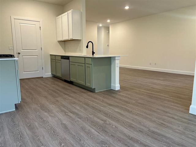 2025 Brush Creek Way, Newcastle, OK 73065